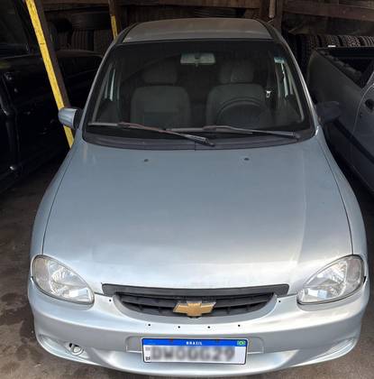 CHEVROLET CLASSIC 1.0 MPFI LIFE 8V FLEX 4P MANUAL CHEVROLET CLASSIC 1.0 MPFI LIFE 8V FLEX 4P MANUAL